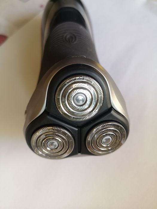 Електрическа самобръсначка Philips Power Touch