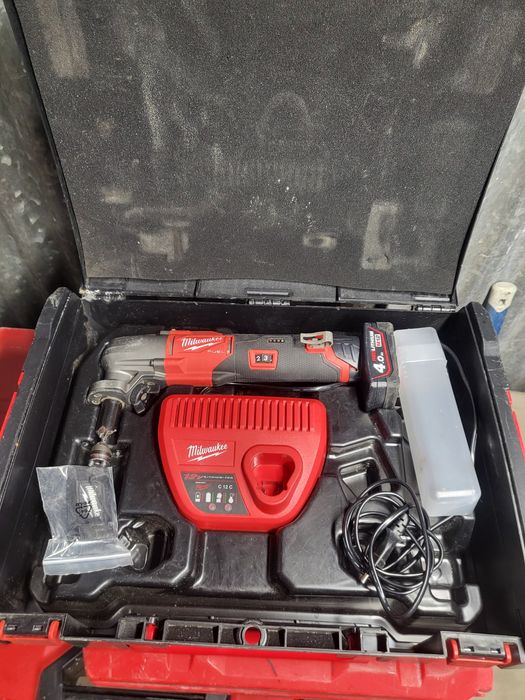 HI Milwaukee FBN16  M12 an 2025 +cap de schimb stare doarme buna