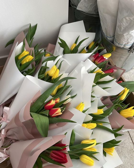 Тюльпаны оптом на 8 марта