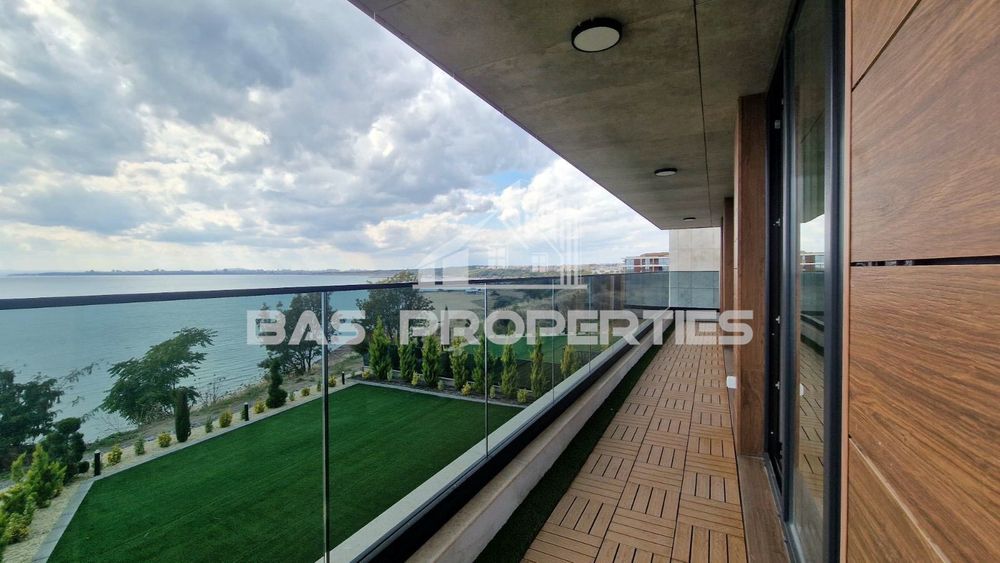 Къща в Бургас-Сарафово площ 317