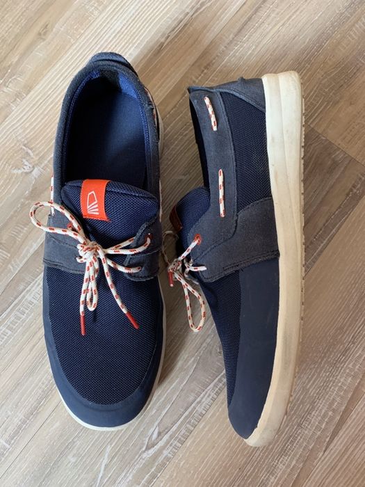 Vând papuci primăvara/vara(40) unisex.