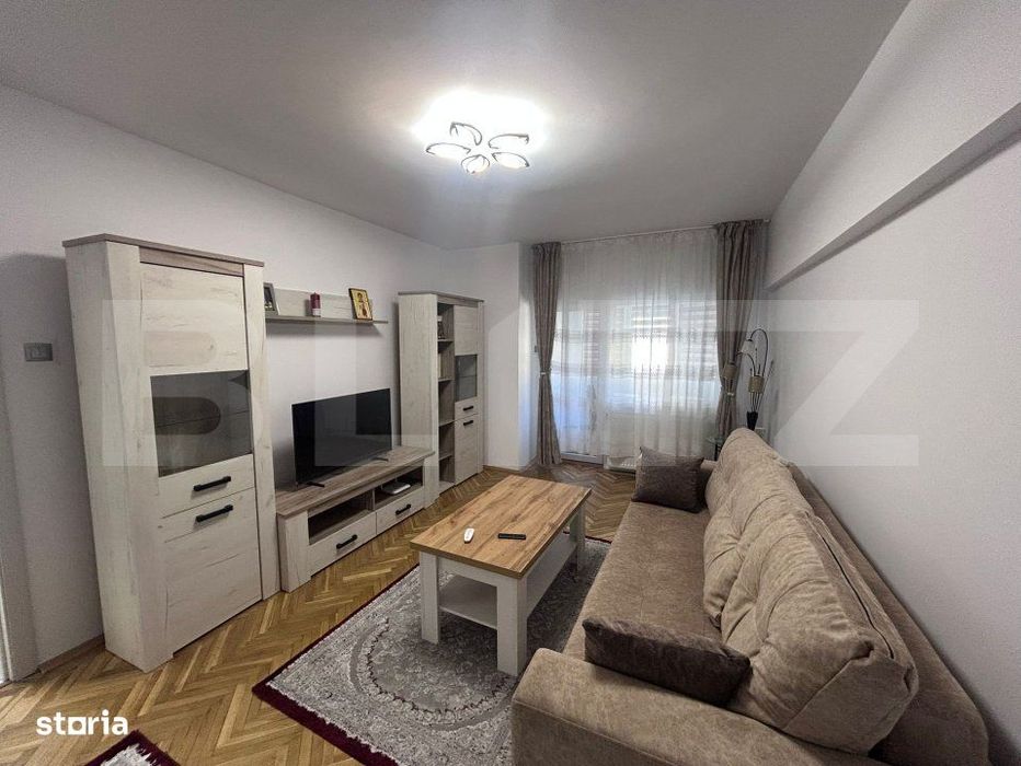 Apartament de inchiriat, cu 2 camere, 54 mp, zona ultracentra — fotografia 1