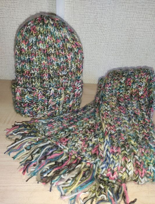 Шапка с шарфом комплект