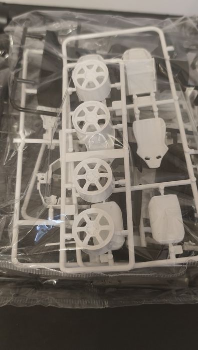 Nissan GTR R35 V - Spec Aoshima model kit