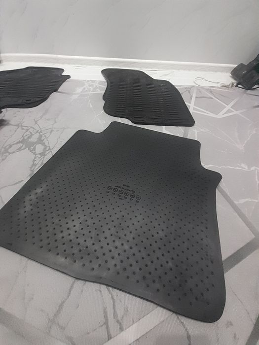 Полики на Хайлюкс