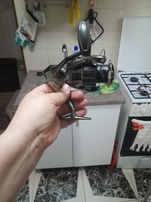 Mulineta shimano stella c3000hg-k noua