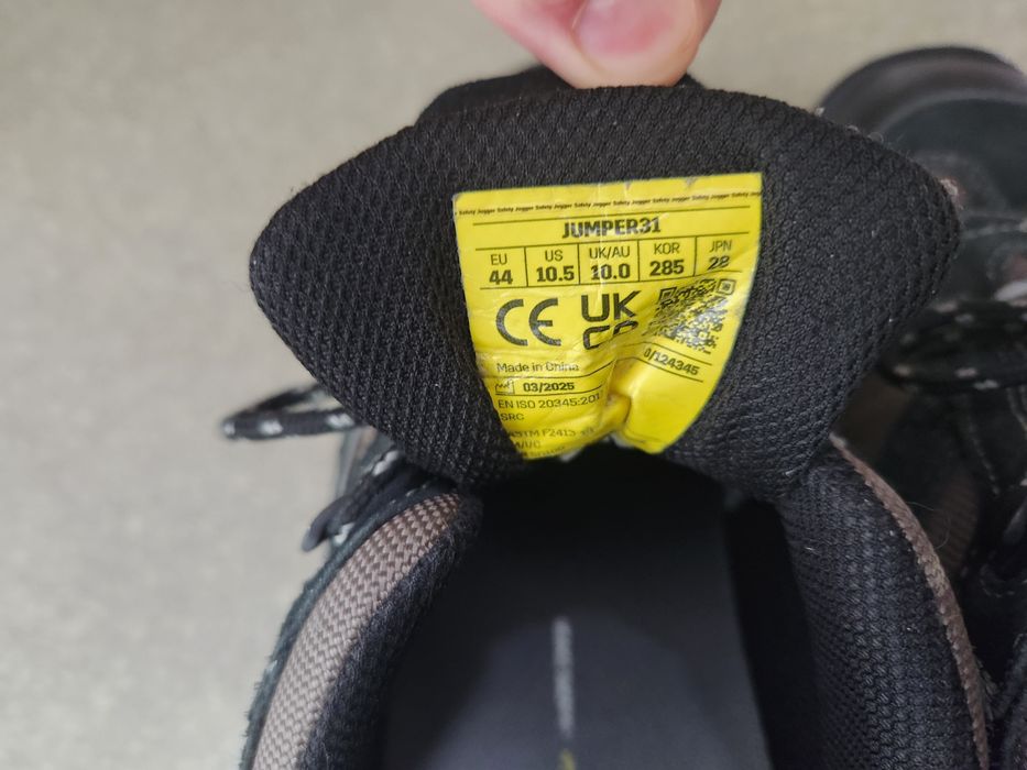 Продаю ботинки рабочие Sefsafety Joggers