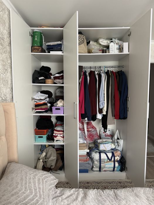 Шкаф для одежды-продаётся