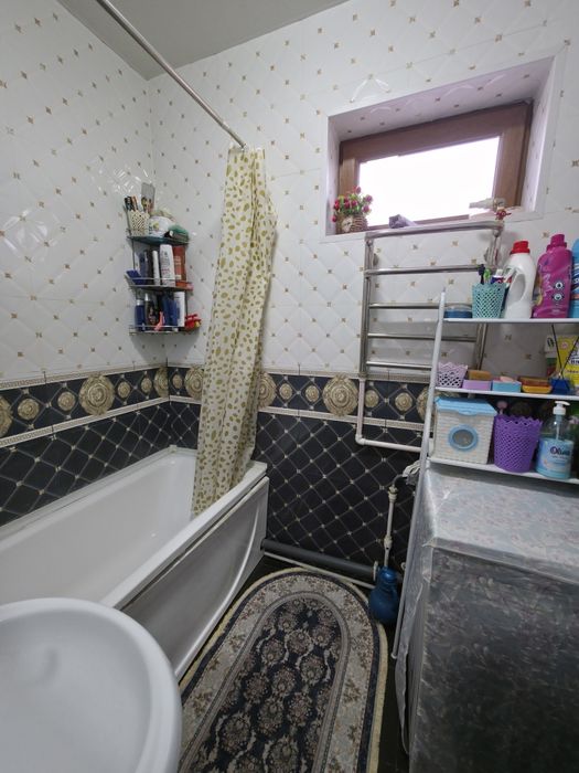 4 xonali kvartira sotiladi 4 etaj. Barcha narsalari bilan. RASMDAGI