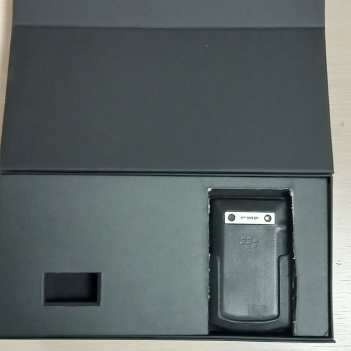 Blackberry P'9981