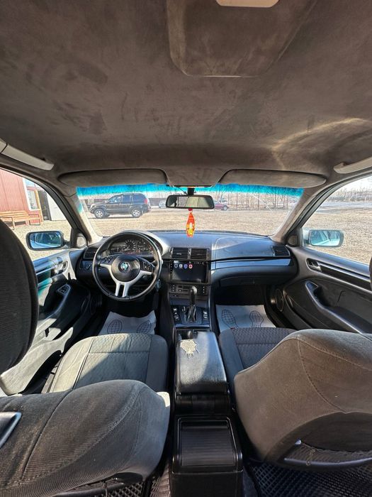 Продам машину бмв е46