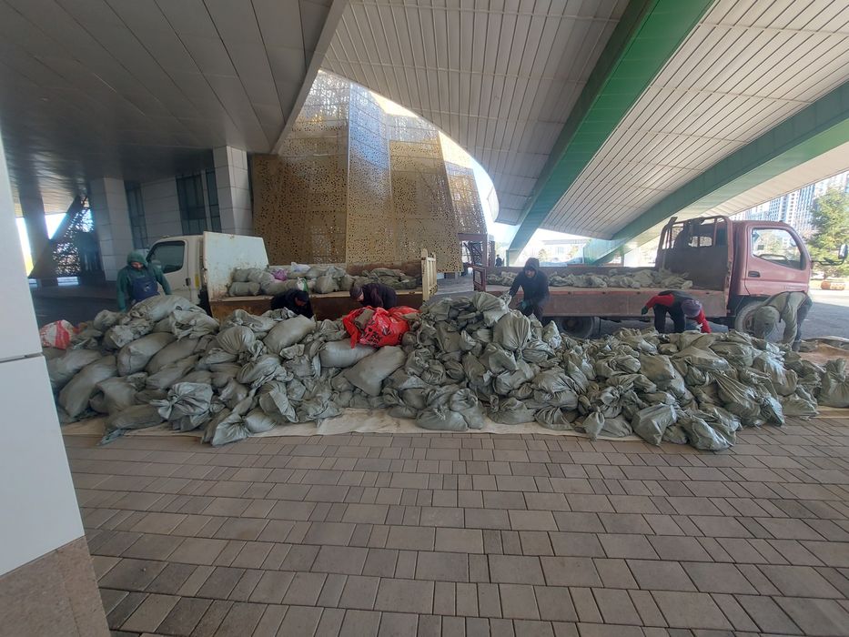 Вывоз мусора 5 тонник.