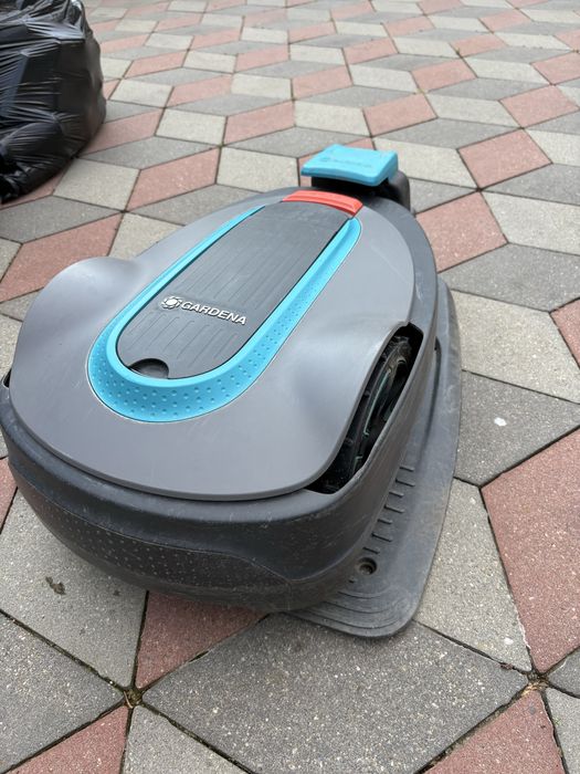 Robot tuns iarba Gardena Sileno City 250