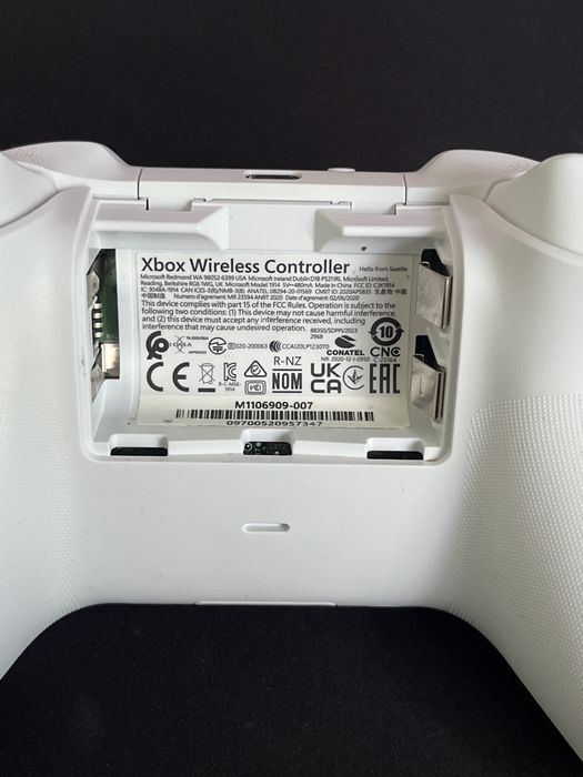 Xbox controller белый