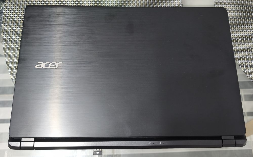 Laptop Acer Aspire V5-573G