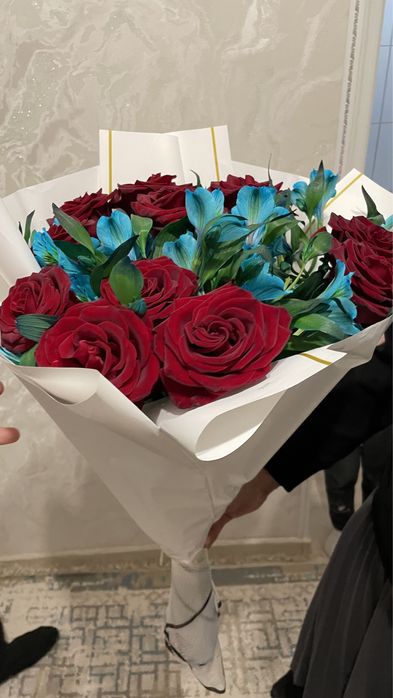 Цветы роза букет