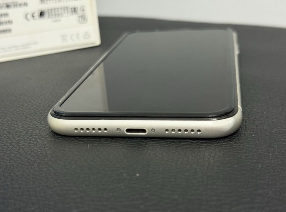 Продам Iphone 11  128гб