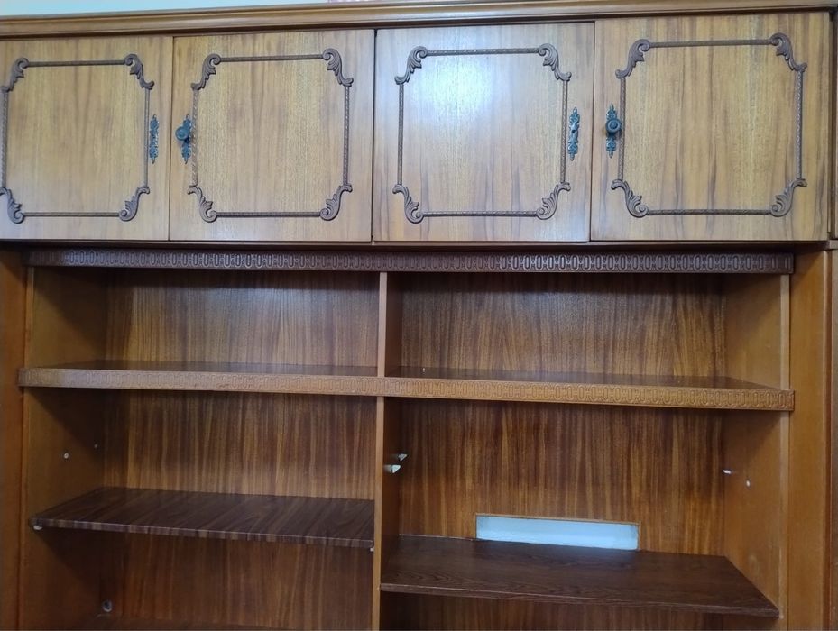 Mobila sufragerie solida anii ‘80