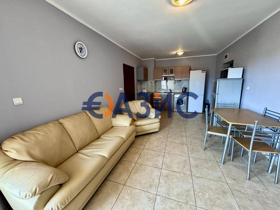 Продава се Четиристаен апартамент в с. Равда, Област Бургас - 110 кв.м за 1045 €/кв.м - Снимка #2