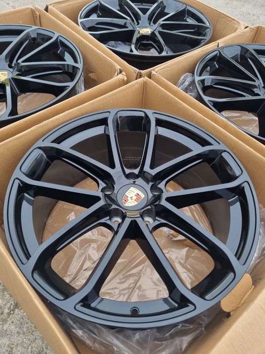 Jante noi Porsche Cayenne Face-Lift R22 in doua latimi