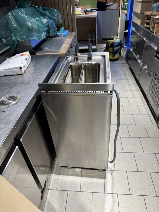 Aparat de fiert paste electrolux