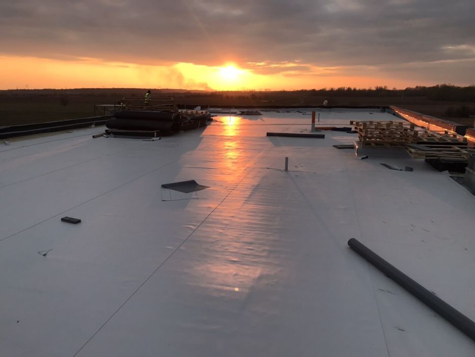 Hidroizolatii membrana PVC terase blocuri acoperisuri piscine