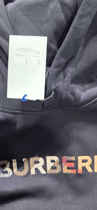 Оригинален суичър Burberry – 350 €