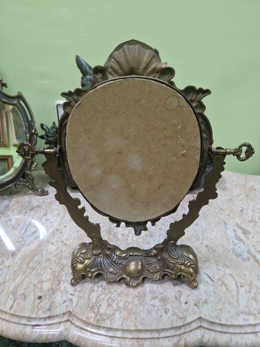 Чудесно антикварно бронзово огледало