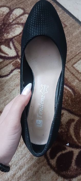 Официални обувки с ток