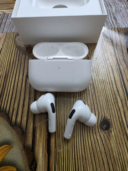 ОРИГИНАЛНИ Air pods pro 2 Слушалки