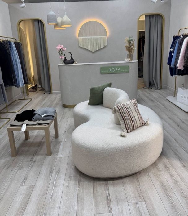 Продам готовый бутик(без одежы)