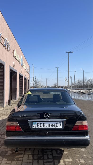 Продам Mercedes 124