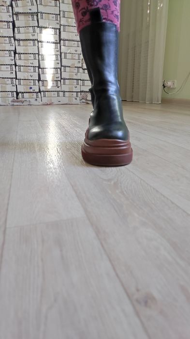 Срочно,Продается демисезонные сапоги!