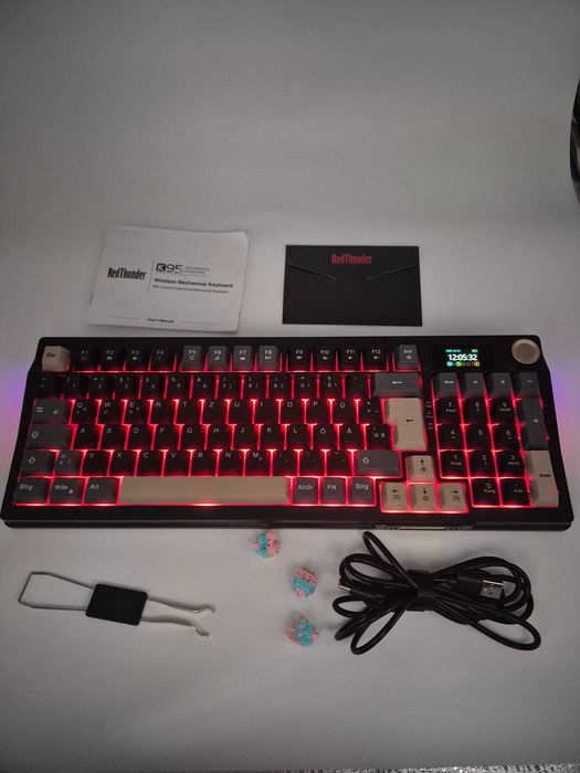 Tastatura Mecanica Wireless RedThunder K95 Smart Display - Pink Switch