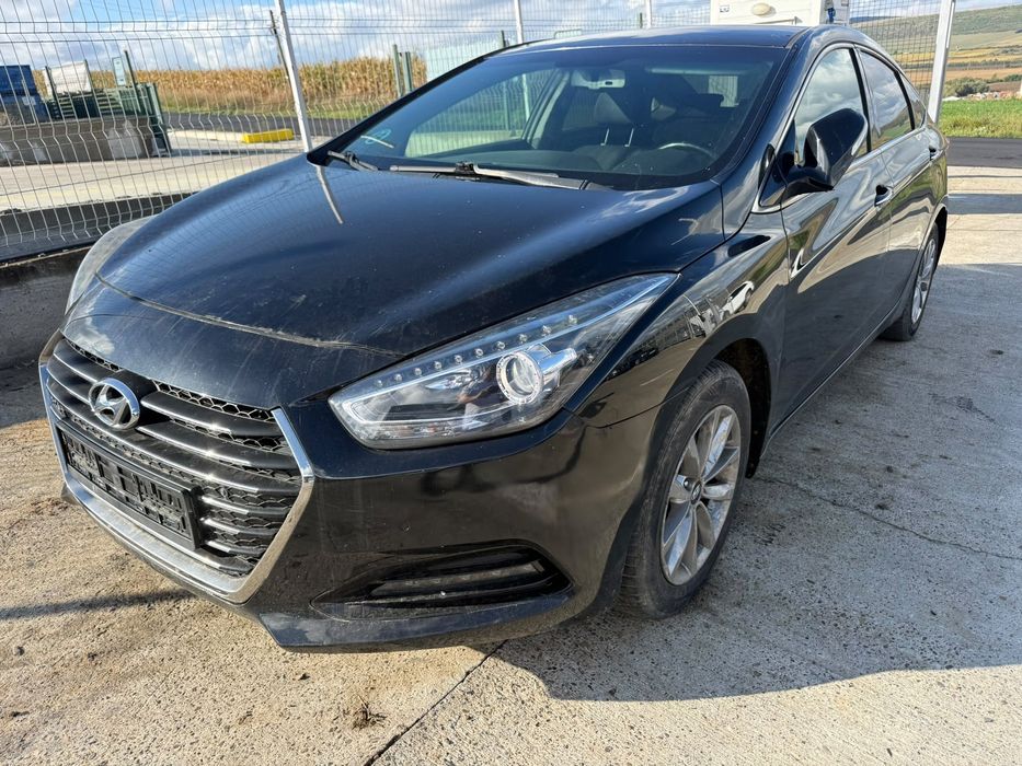 Dezmembrez Hyundai i40 facelift negru berlina 2016 1.7 crdi D4FD euro 6 volan stanga