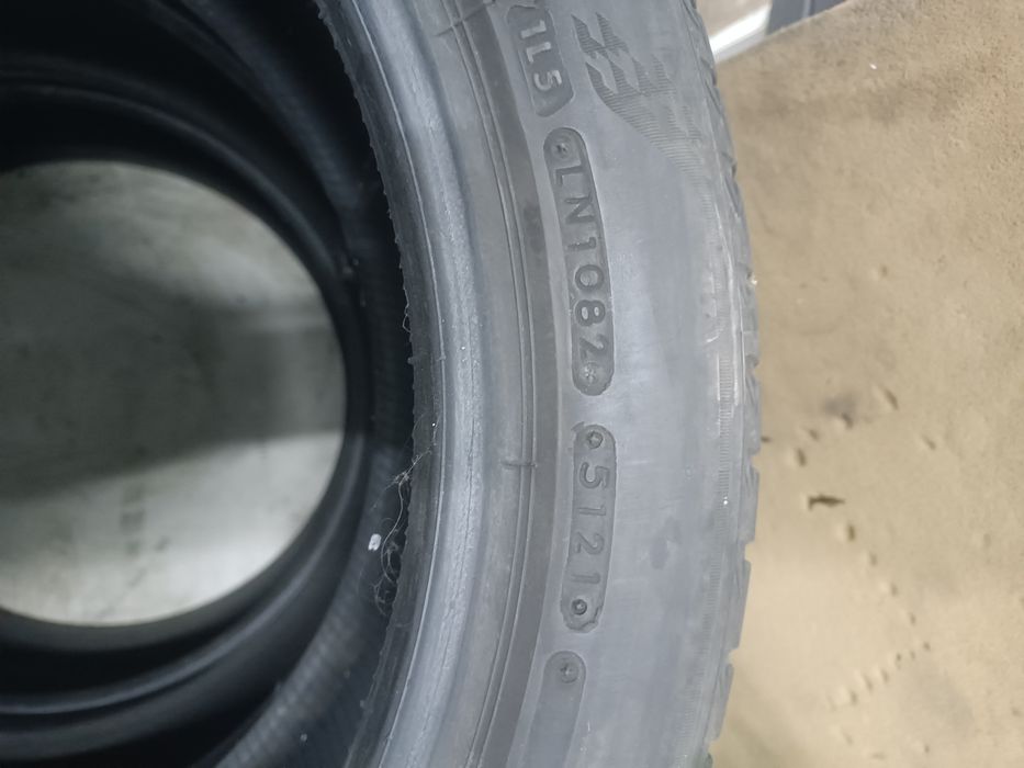 245/45/19 летни в перфектно състояние