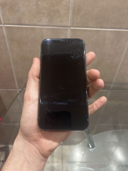 Iphone 11 64gb 94% baterie