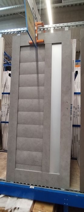 Vând 2 uși de interior     
Uși