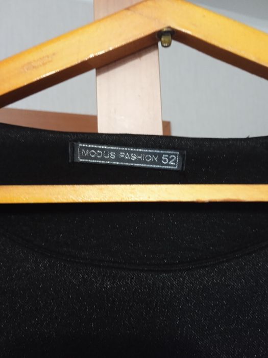 Платье черное и платье серое