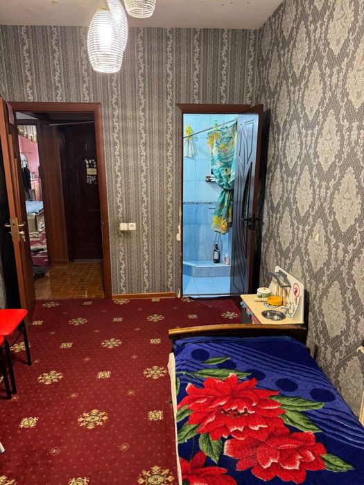Продаётся Алгоритм Кизил Шарк 1 этаж, 2 ком переделан на 3 ком, 126 кв