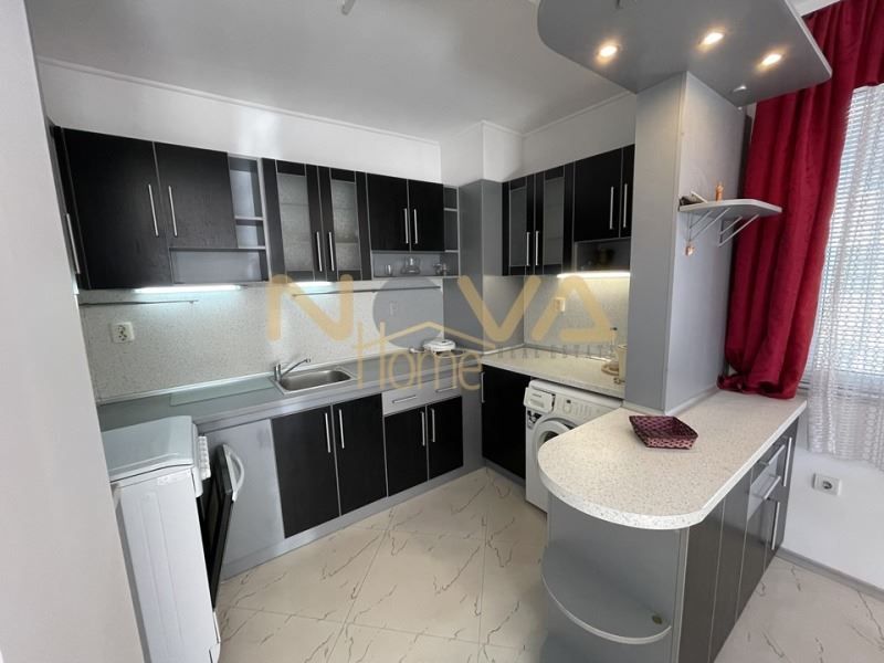 Продава се Тристаен апартамент в Варна, Бриз - 108 кв.м за 940 €/кв.м - Снимка #4