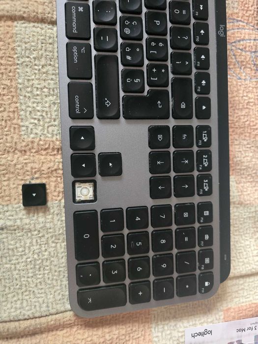 Logitech MX Keys for Mac, Bluetooth, Multidevice, MacOS & iOS & PC