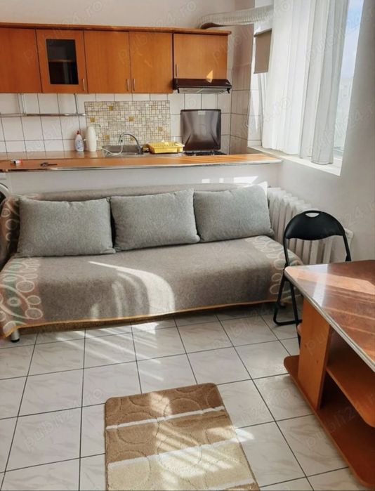 Inchiriez garsoniera zona Cet