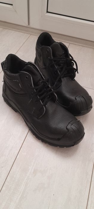 Продам Ботинки мужские