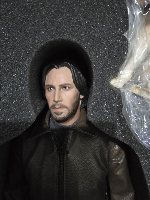 Фигурка Джон Уик. Киану Ривз