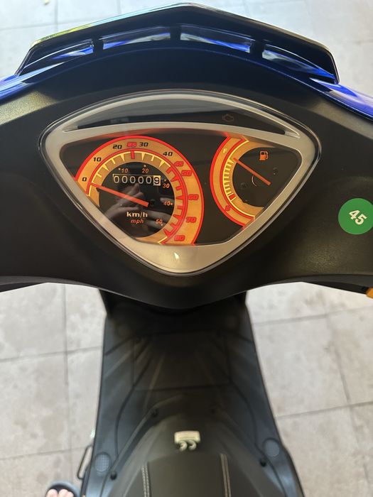 Închiriere scutere pentru glovo , wolt , bolt food