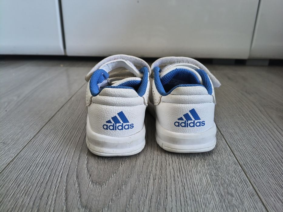Adidas pt copii , marime 21
