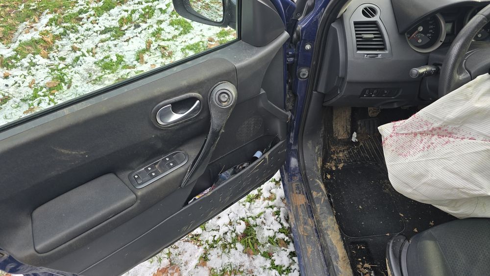 На части Рено Меган 2 1.6 16v 113 Renault Megane бензин