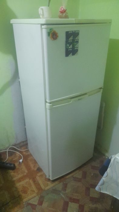 Холодилник сатылады