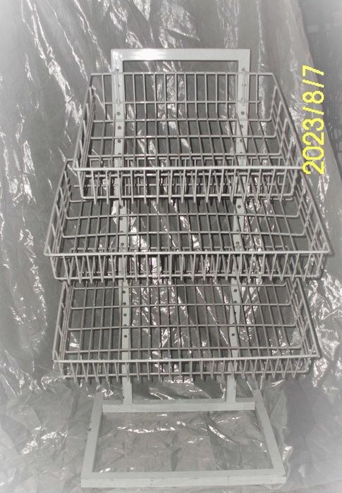 Торговый лоток металлический.